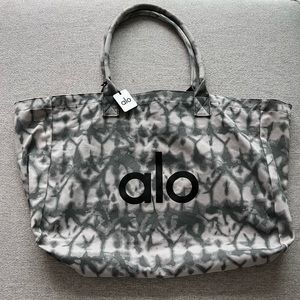 alo yoga bag